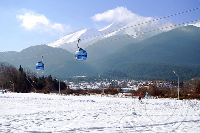 Skiing in Bansko Mountain Resort