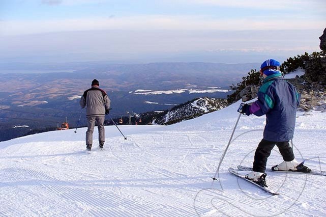 Skiing in Borovets mountain resort